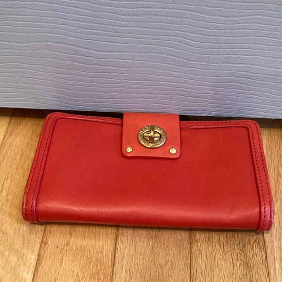 Marc By Marc Jacobs Handbags - EUC Marc Jacobs wallet